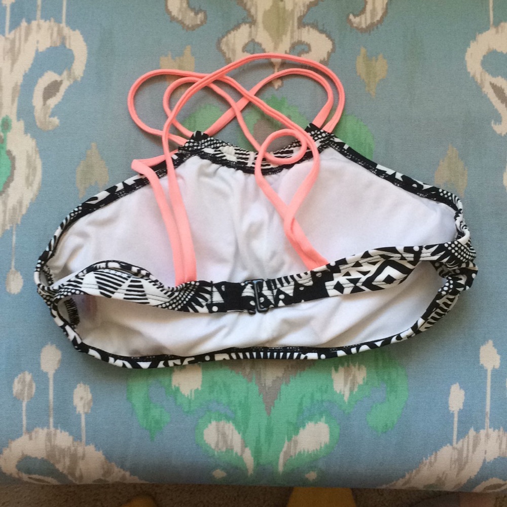 Swim top - Picture 2 of 4